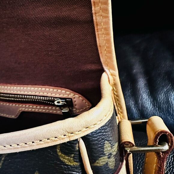 Louis Vuitton Sologne Monogram - Picture 11 of 16